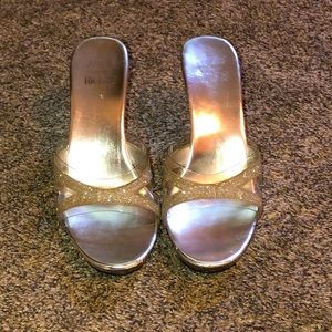 mootsie tootsie silver heels with clear heel